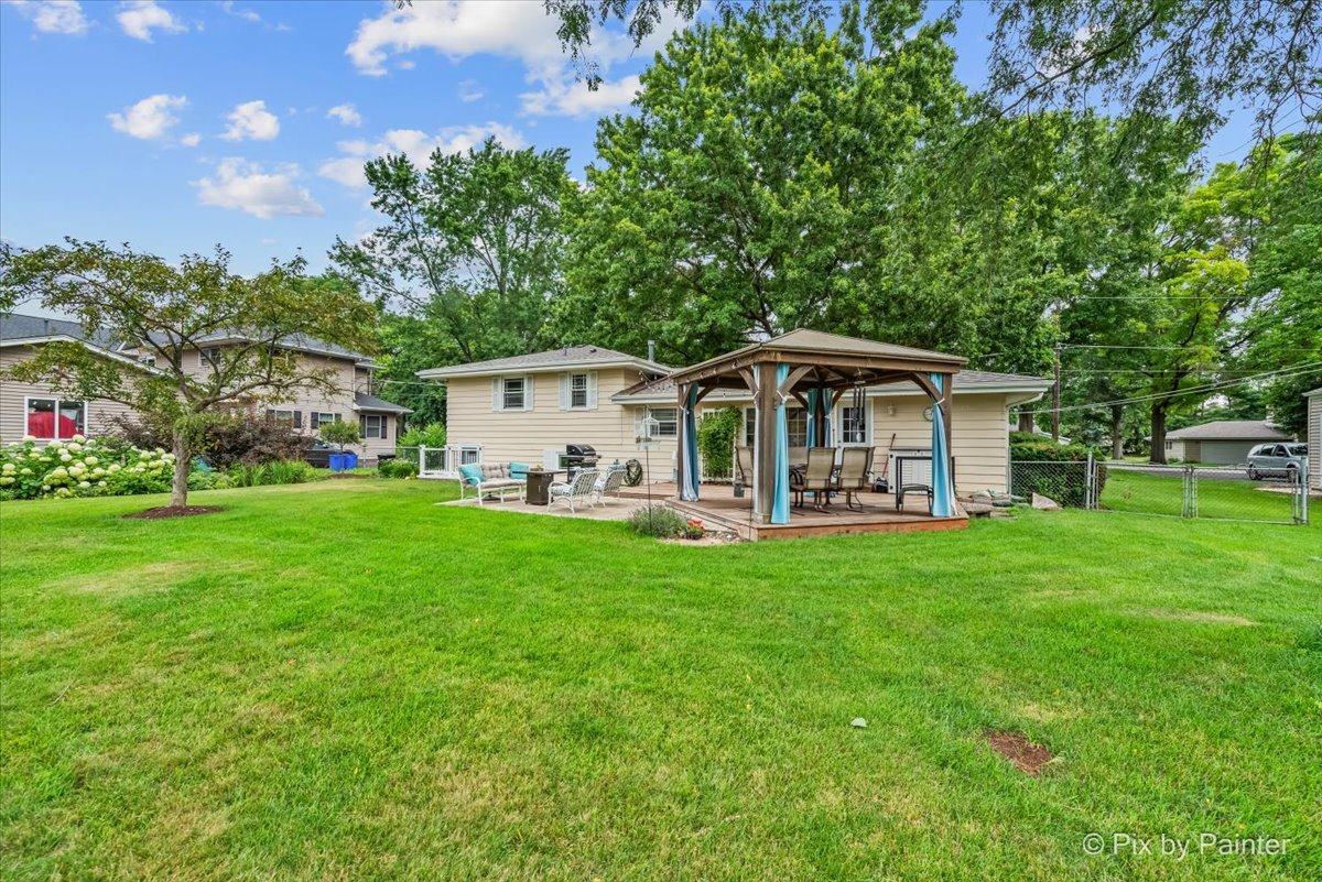28w705 Rogers Avenue, Warrenville, IL 60555