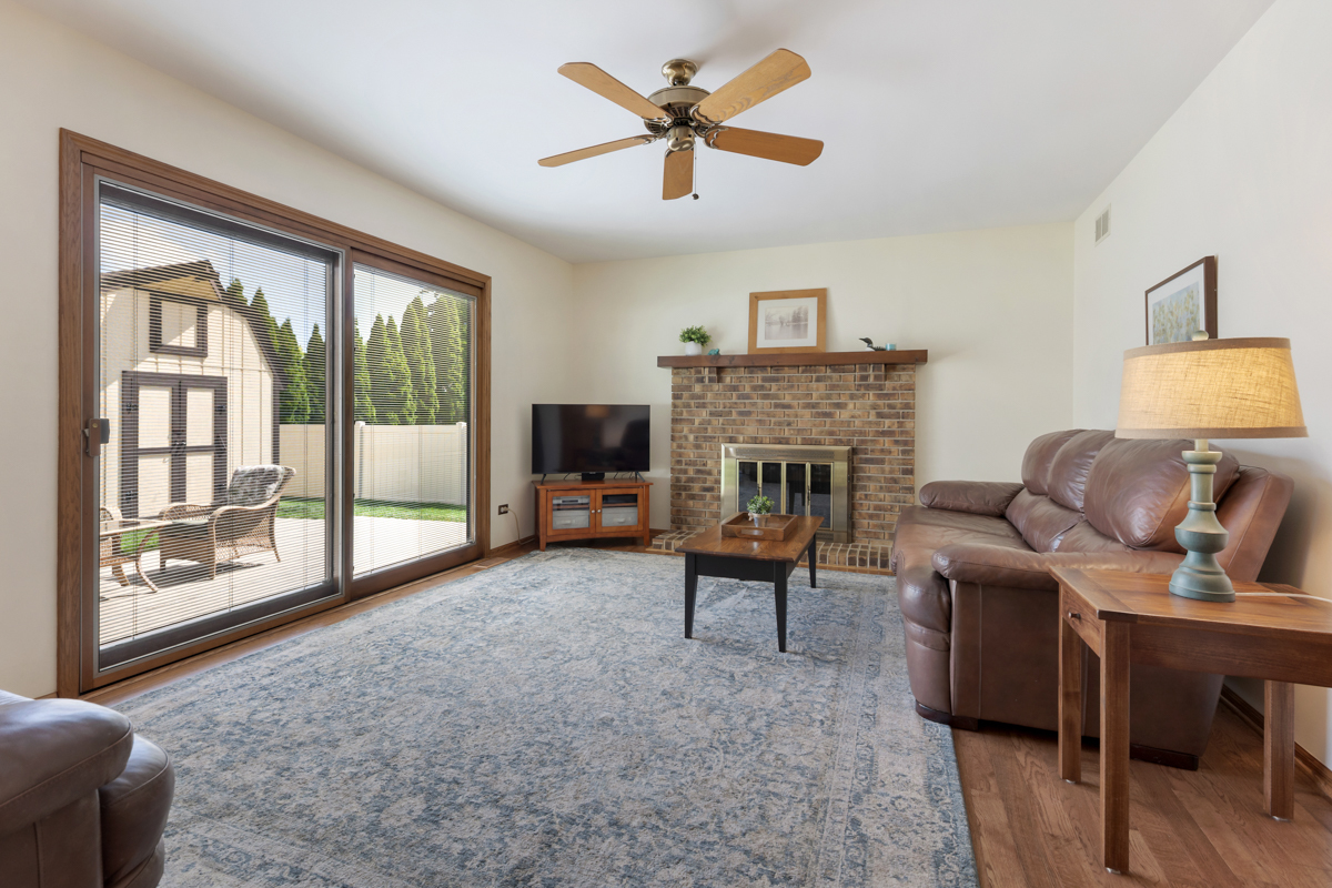 588 Montego Drive, Elk Grove Village, IL 60007
