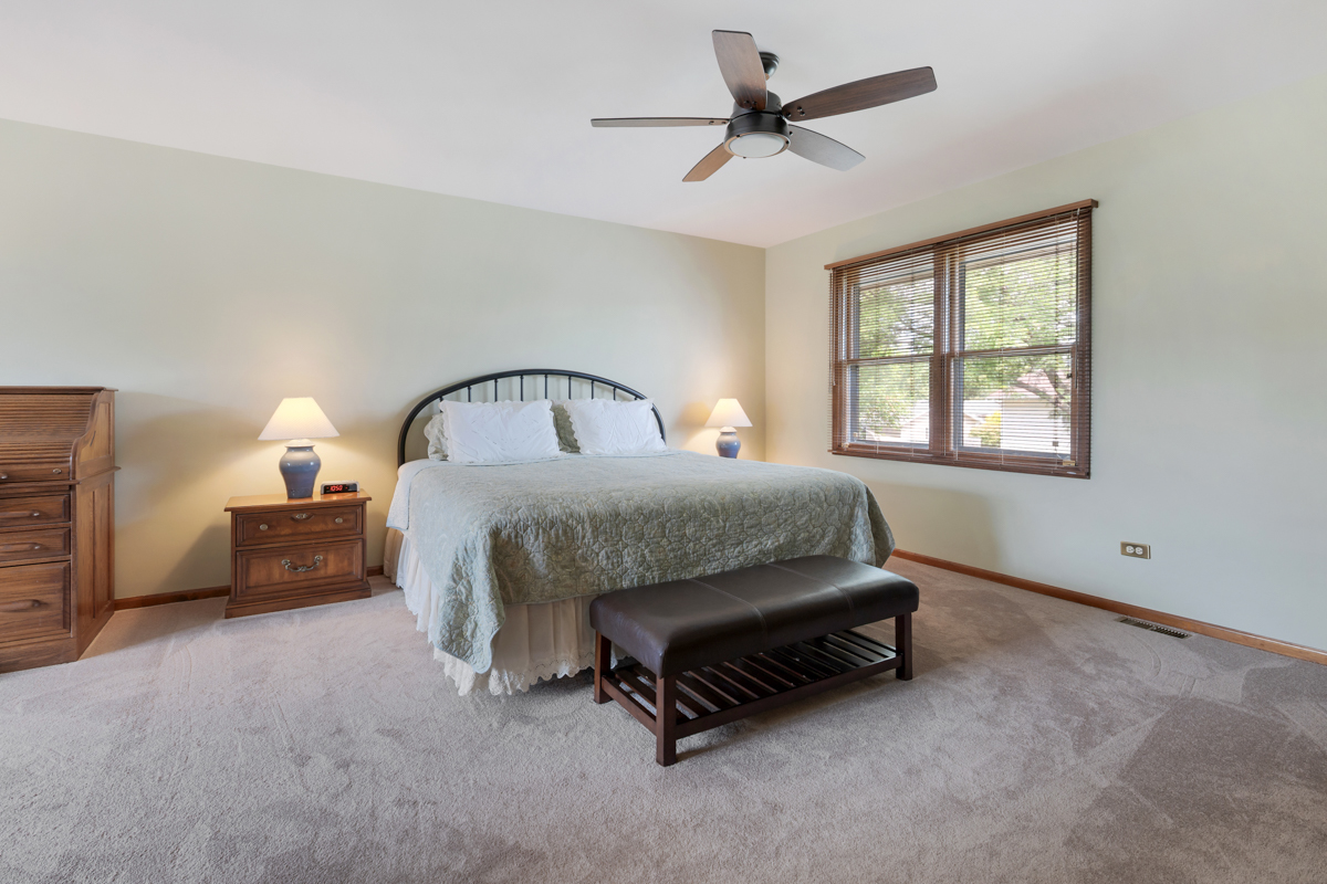 588 Montego Drive, Elk Grove Village, IL 60007