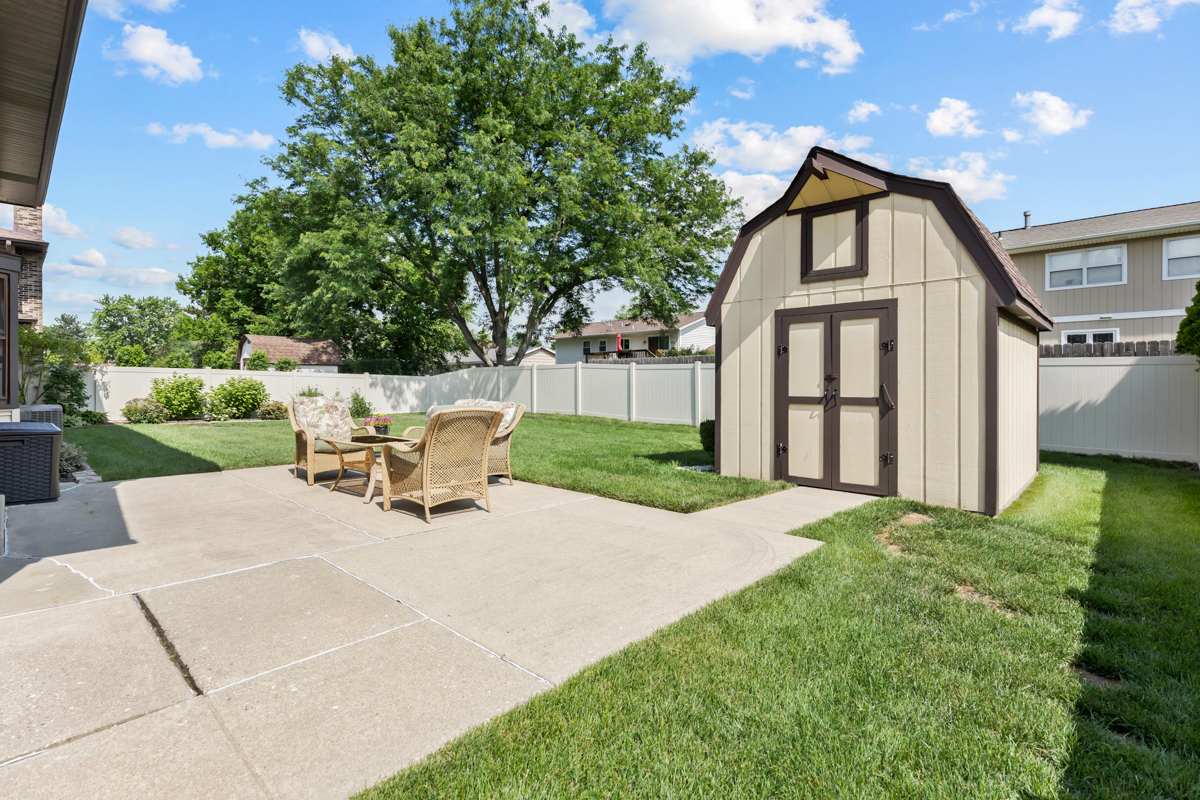 588 Montego Drive, Elk Grove Village, IL 60007
