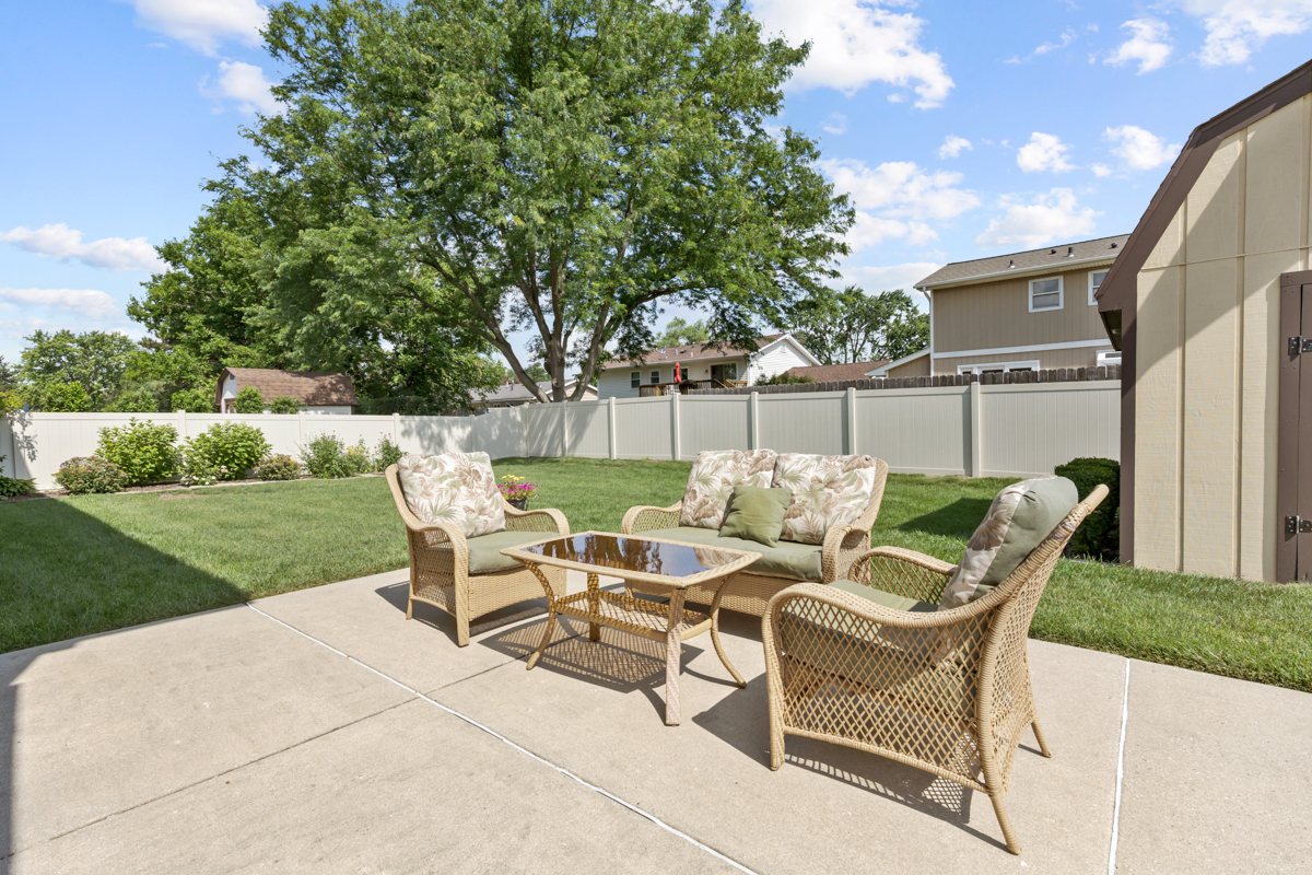 588 Montego Drive, Elk Grove Village, IL 60007