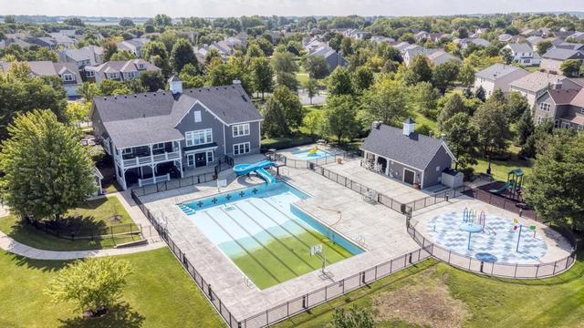808 Bonaventure Drive, Oswego, IL 60543
