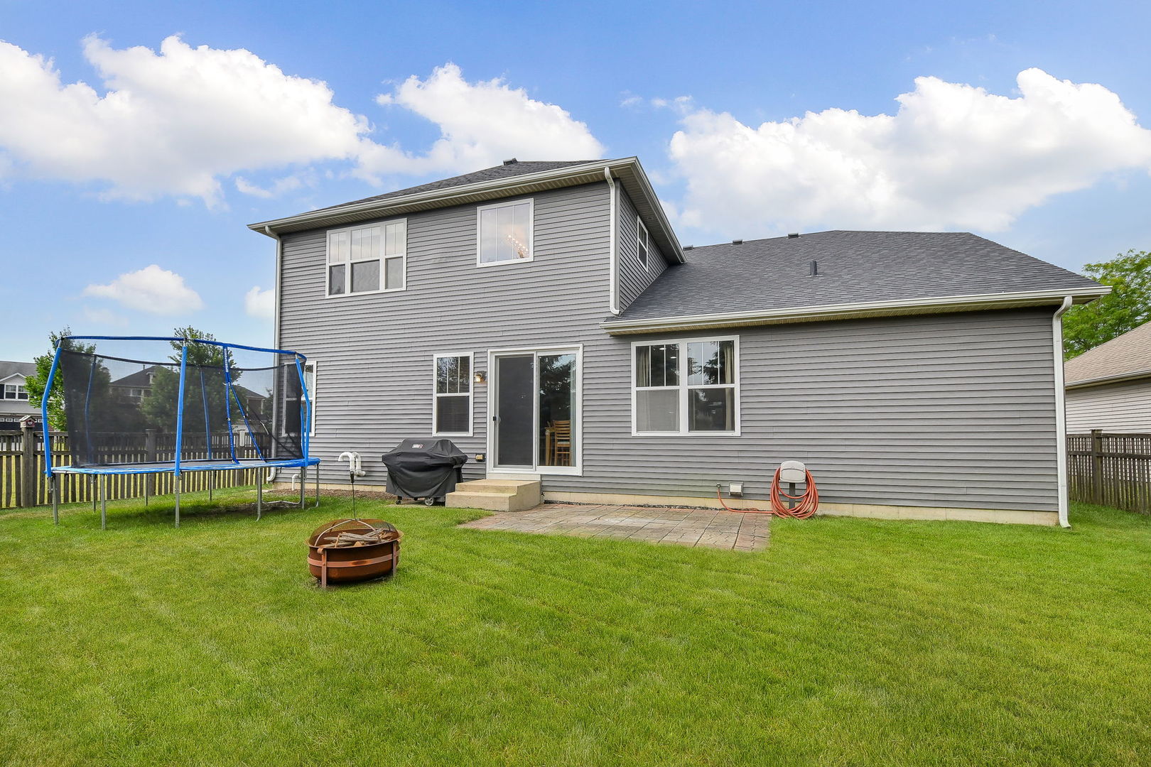 808 Bonaventure Drive, Oswego, IL 60543
