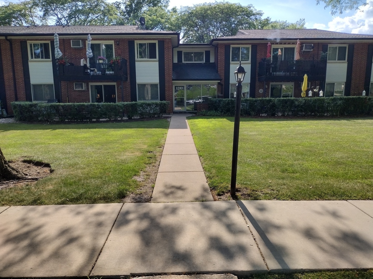 1210 N Dale Avenue #2I, Arlington Heights, IL 60004