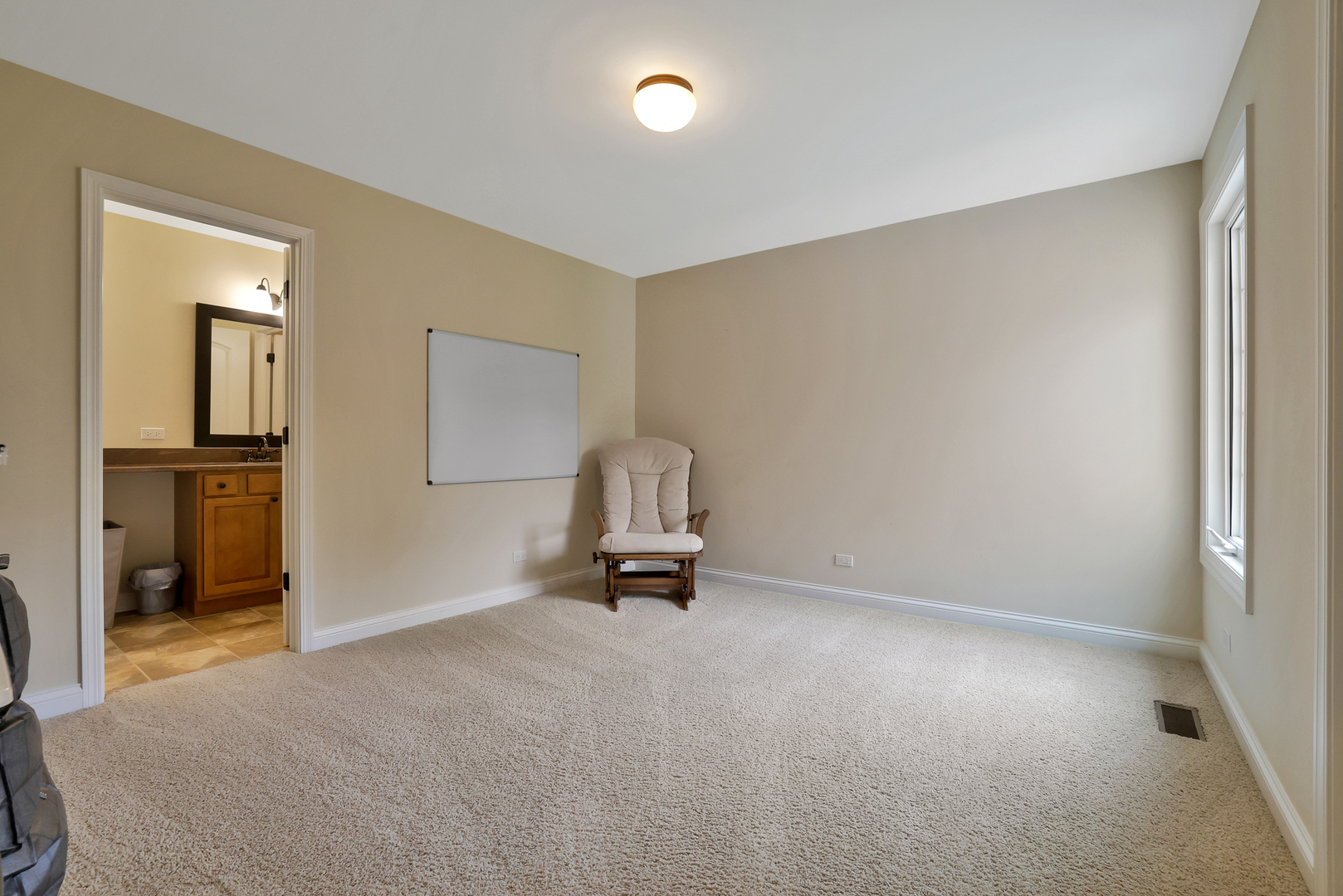18013 Saint Andrews Drive, Marengo, IL 60152