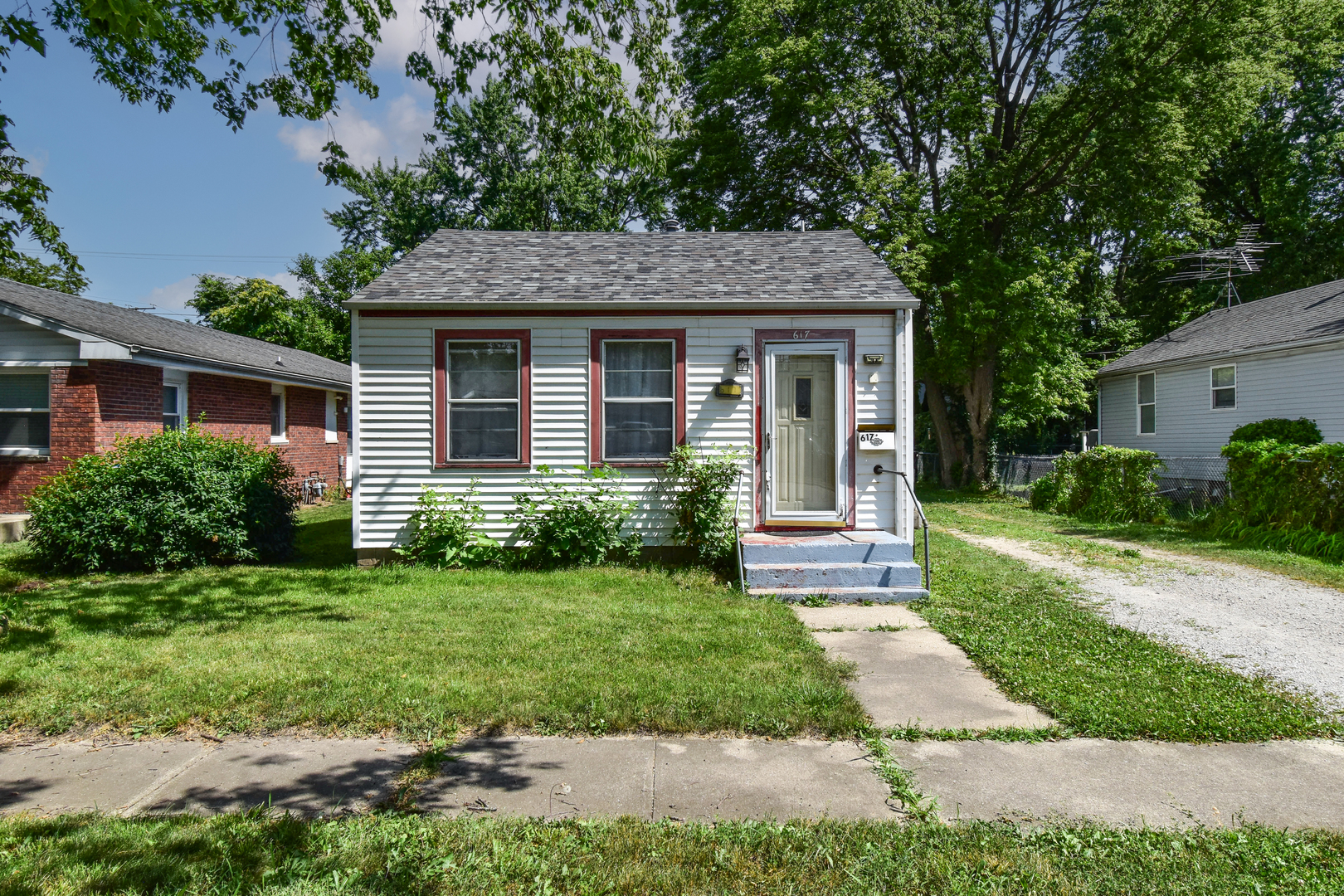 617 W Grant Avenue, Pontiac, IL 61764