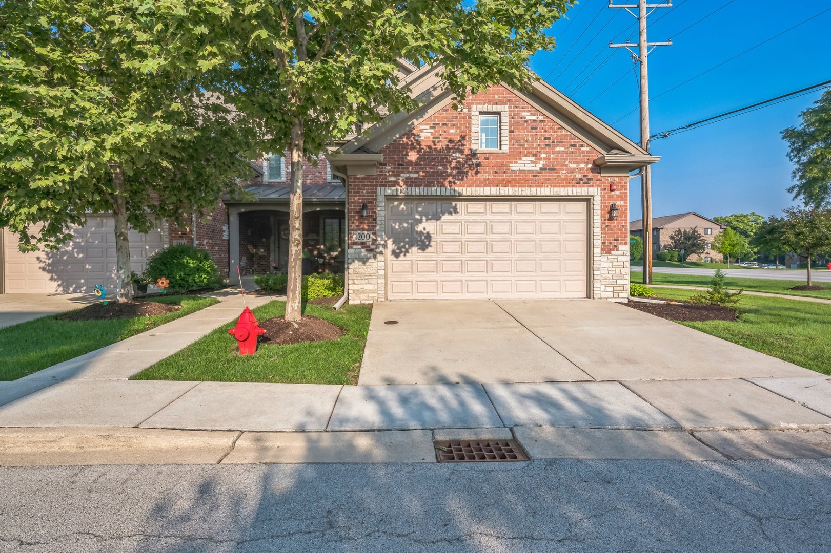 1200 E Charles Lane, Westmont, IL 60559