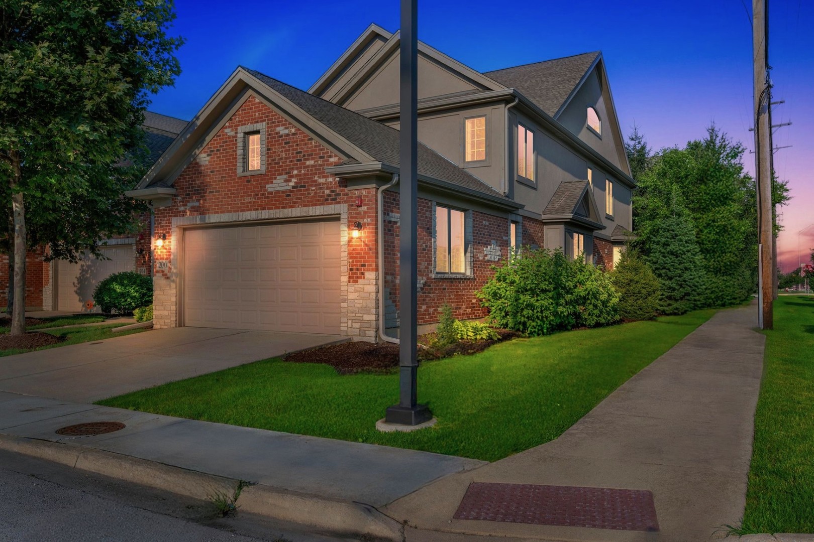 1200 E Charles Lane, Westmont, IL 60559
