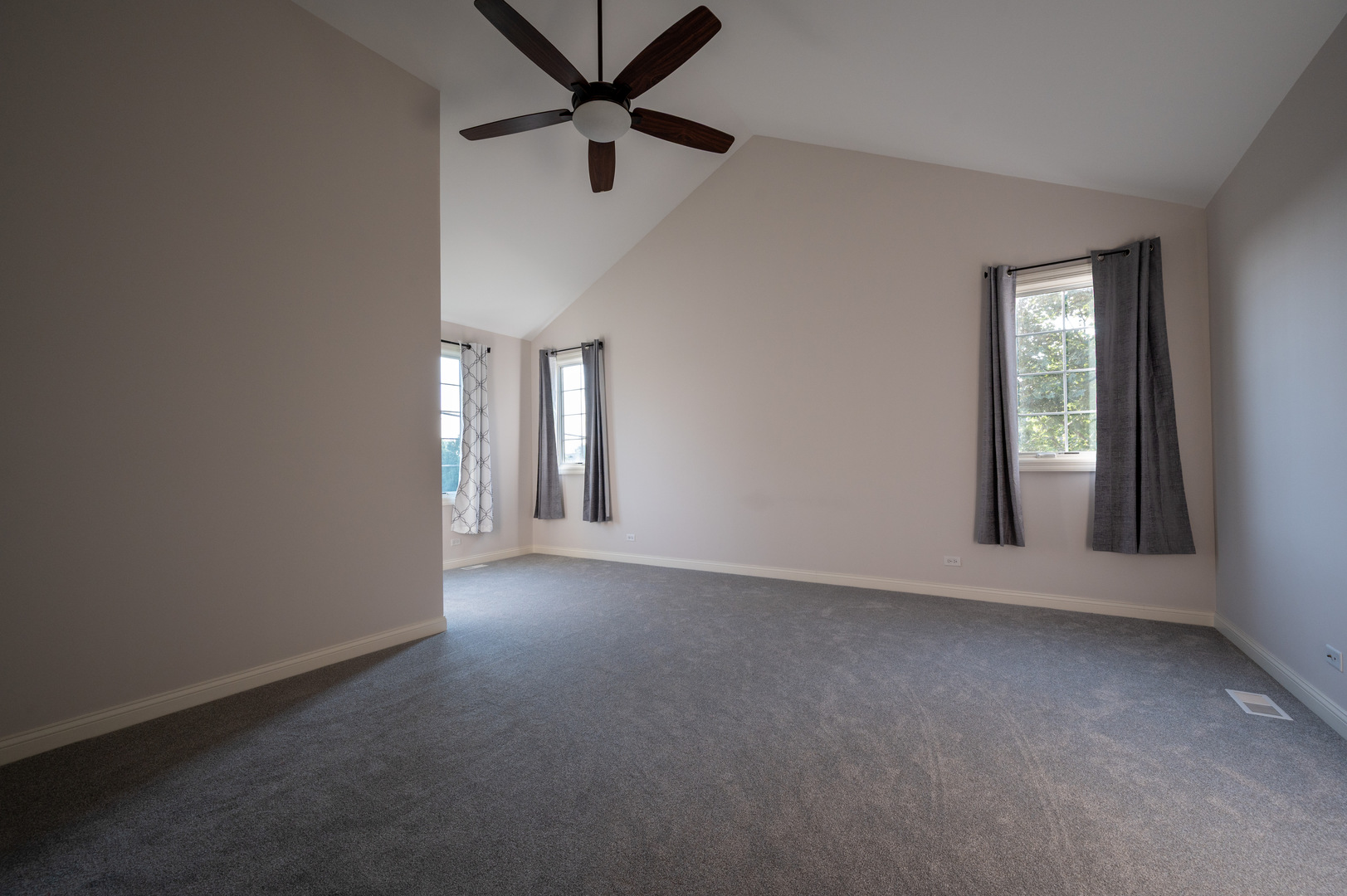 1200 E Charles Lane, Westmont, IL 60559