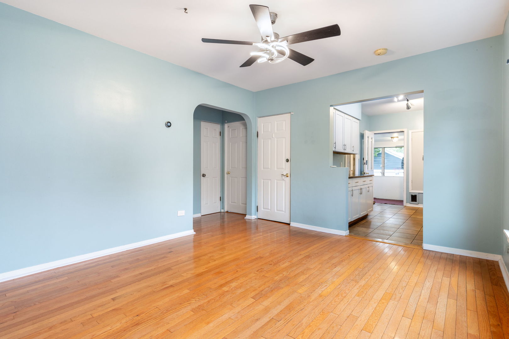 405 S Gilbert Avenue, La Grange, IL 60625