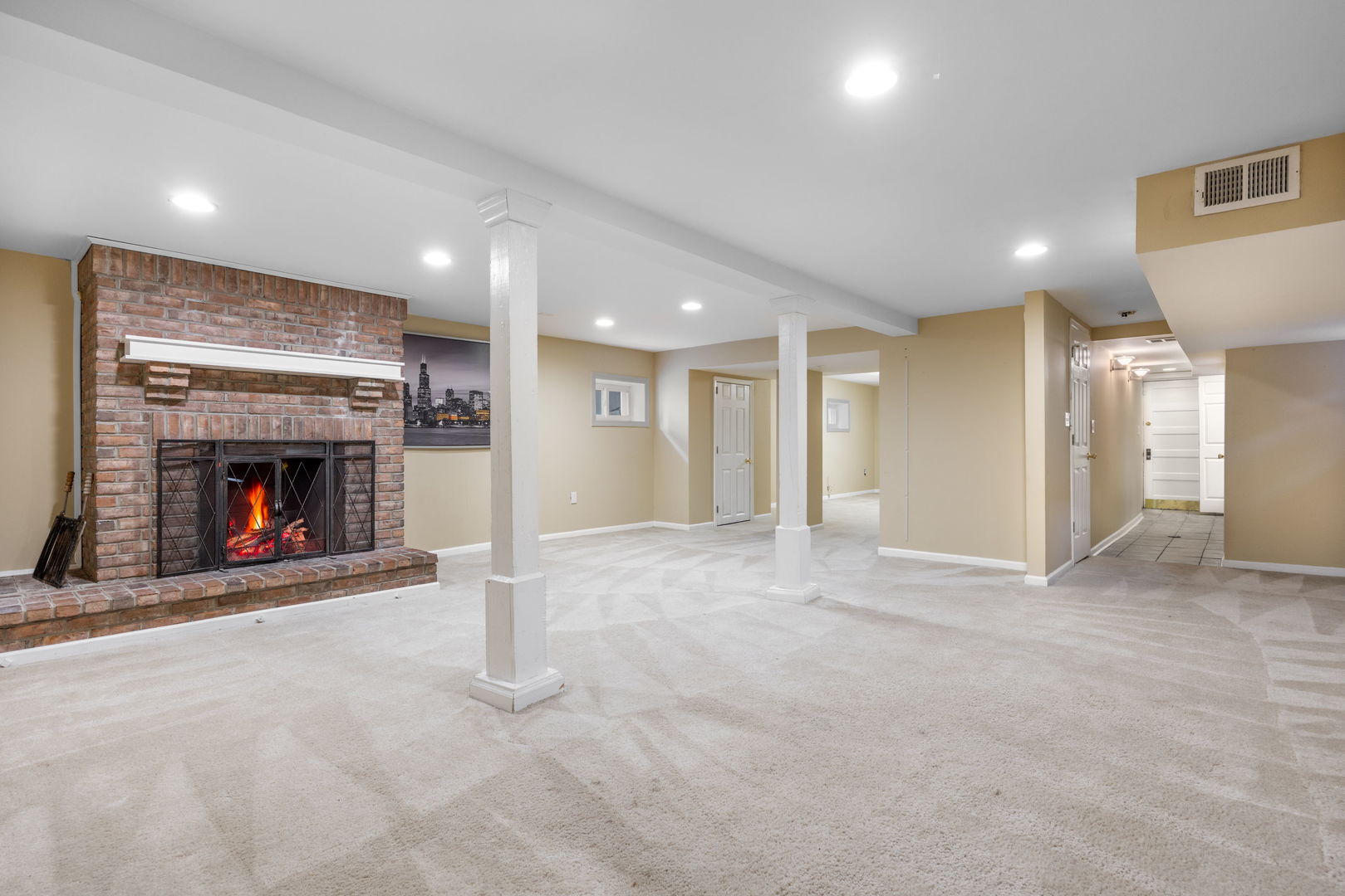 405 S Gilbert Avenue, La Grange, IL 60625