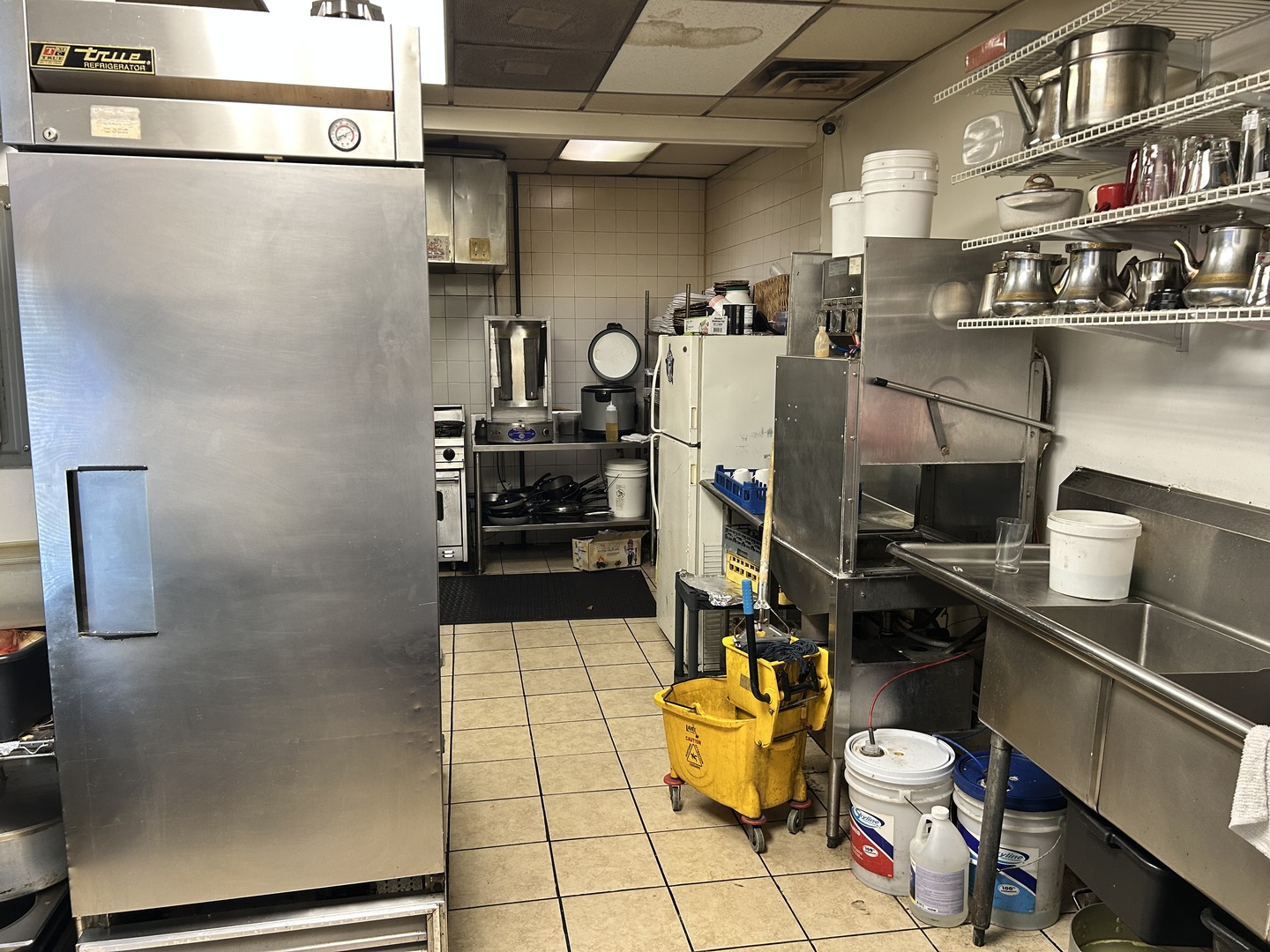 6120 N Lincoln Avenue, Chicago, IL 60659