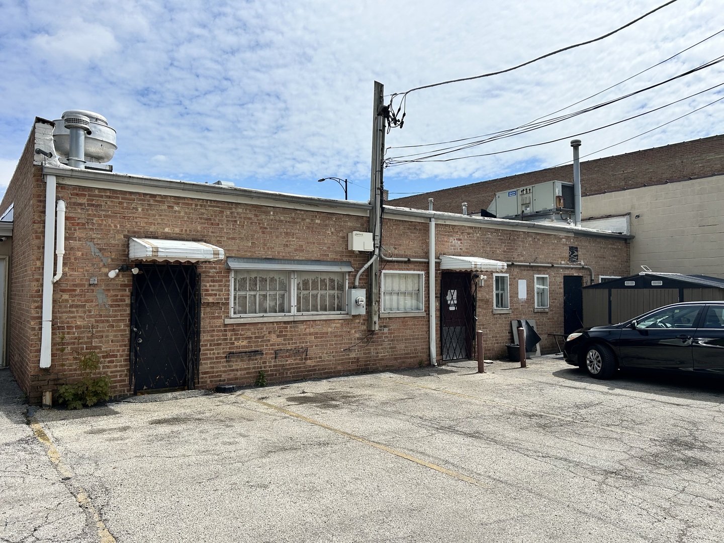 6120 N Lincoln Avenue, Chicago, IL 60659