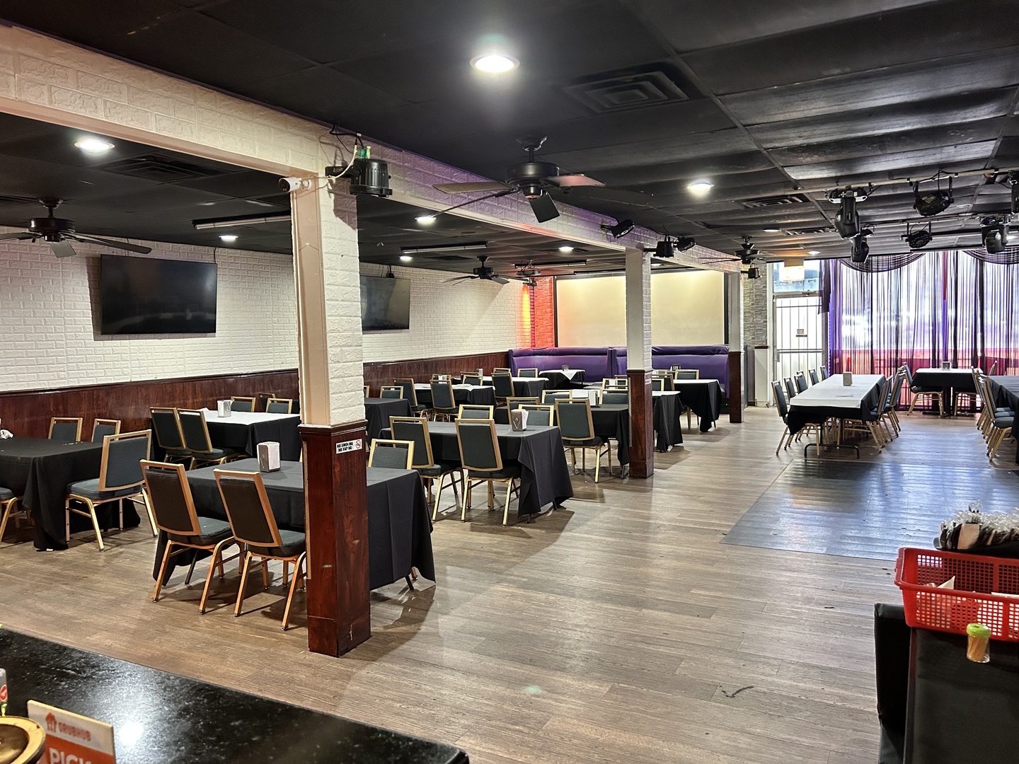 6120 N Lincoln Avenue, Chicago, IL 60659
