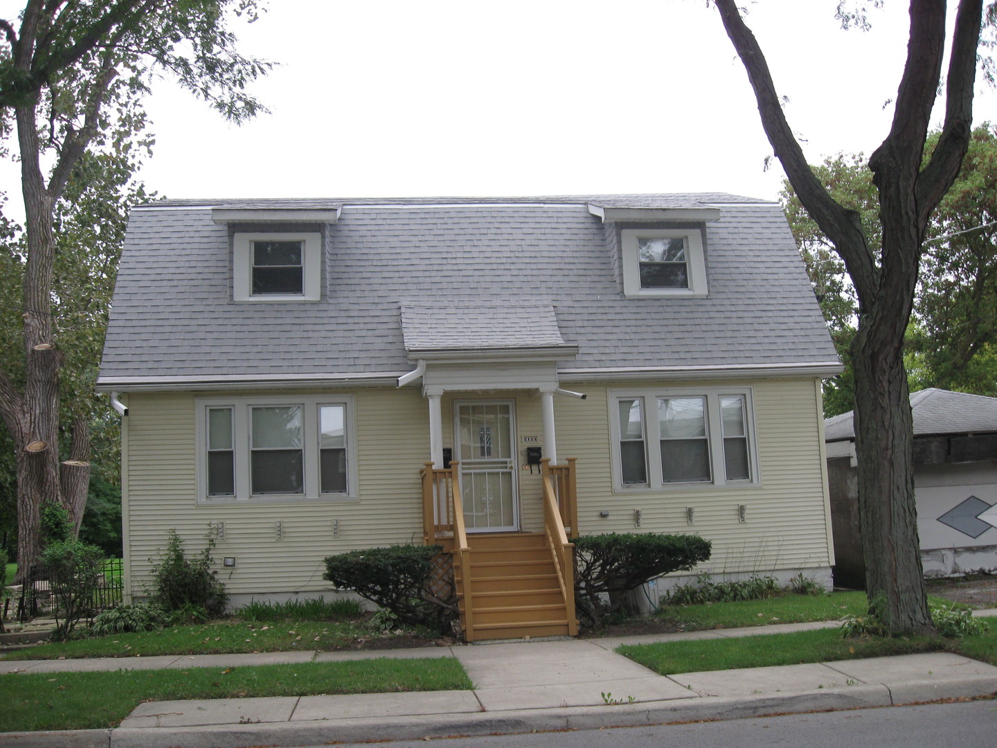 2121 Foster Street #1, Evanston, IL 60201