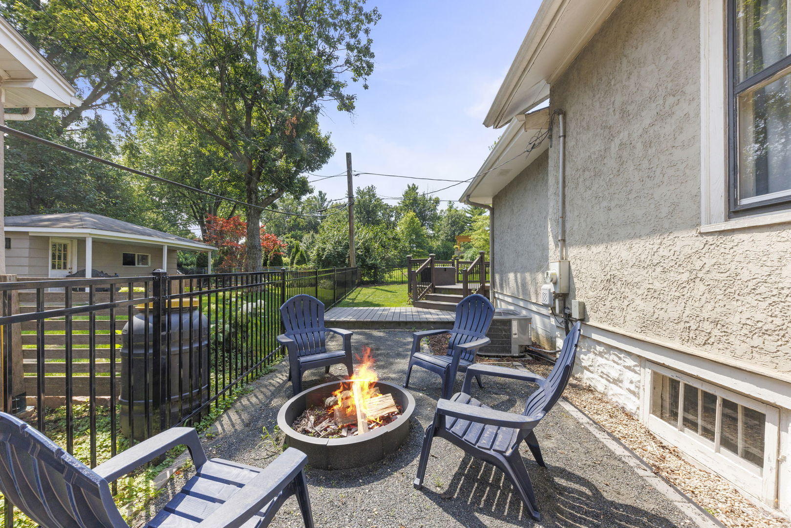 945 Summit Street, Downers Grove, IL 60515