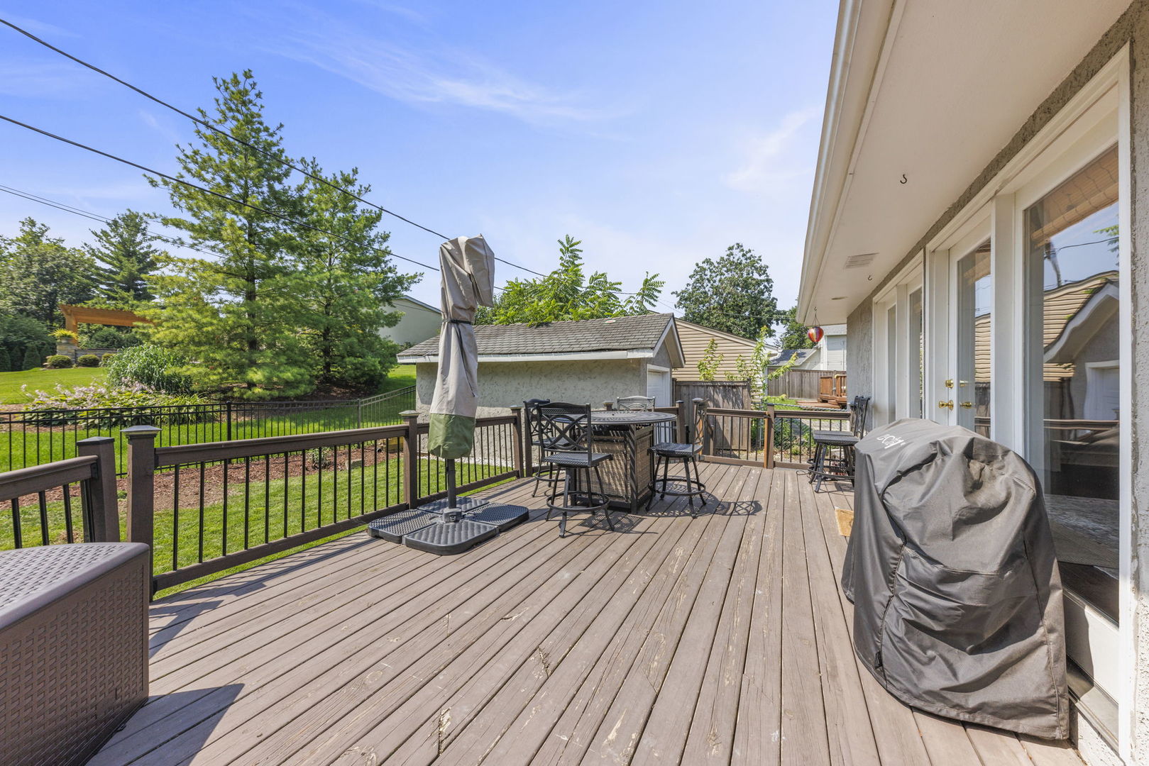 945 Summit Street, Downers Grove, IL 60515
