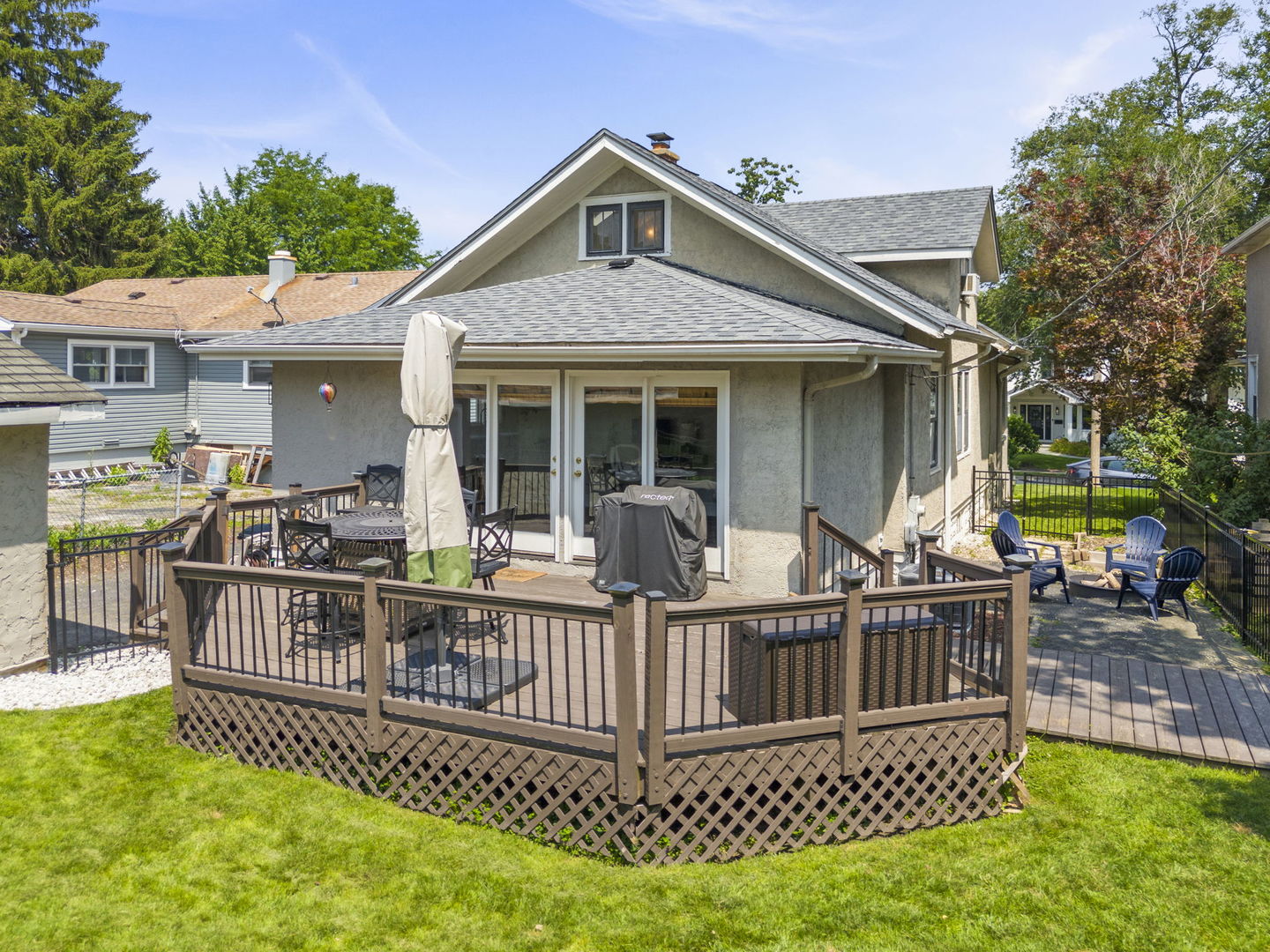 945 Summit Street, Downers Grove, IL 60515