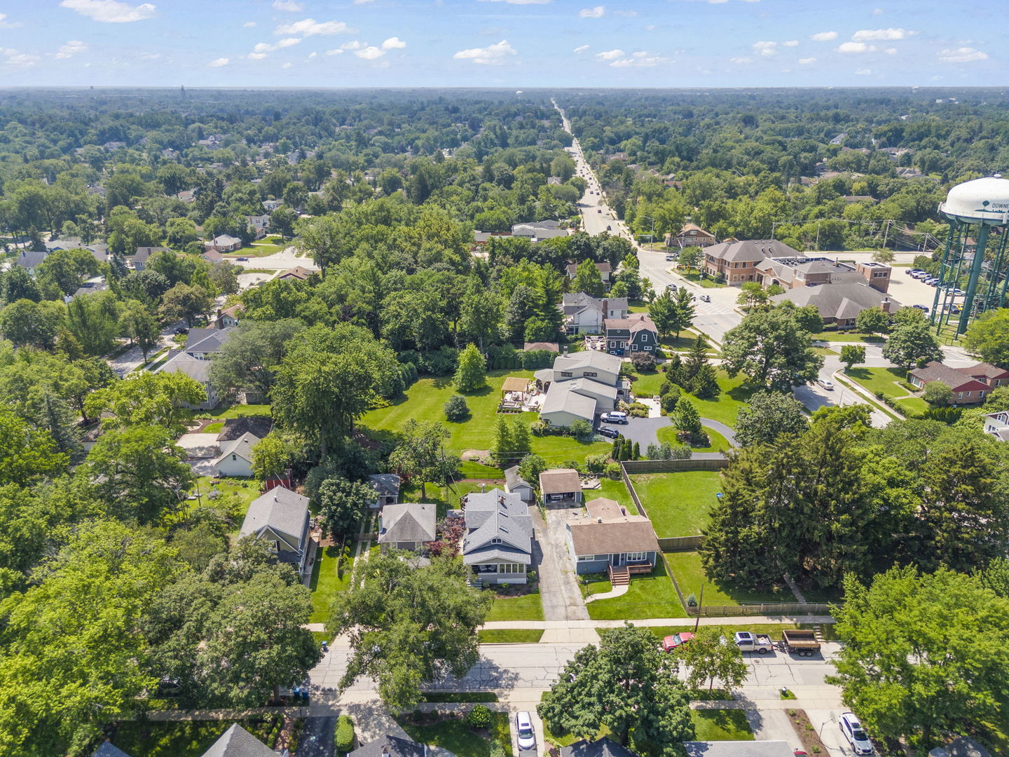 945 Summit Street, Downers Grove, IL 60515
