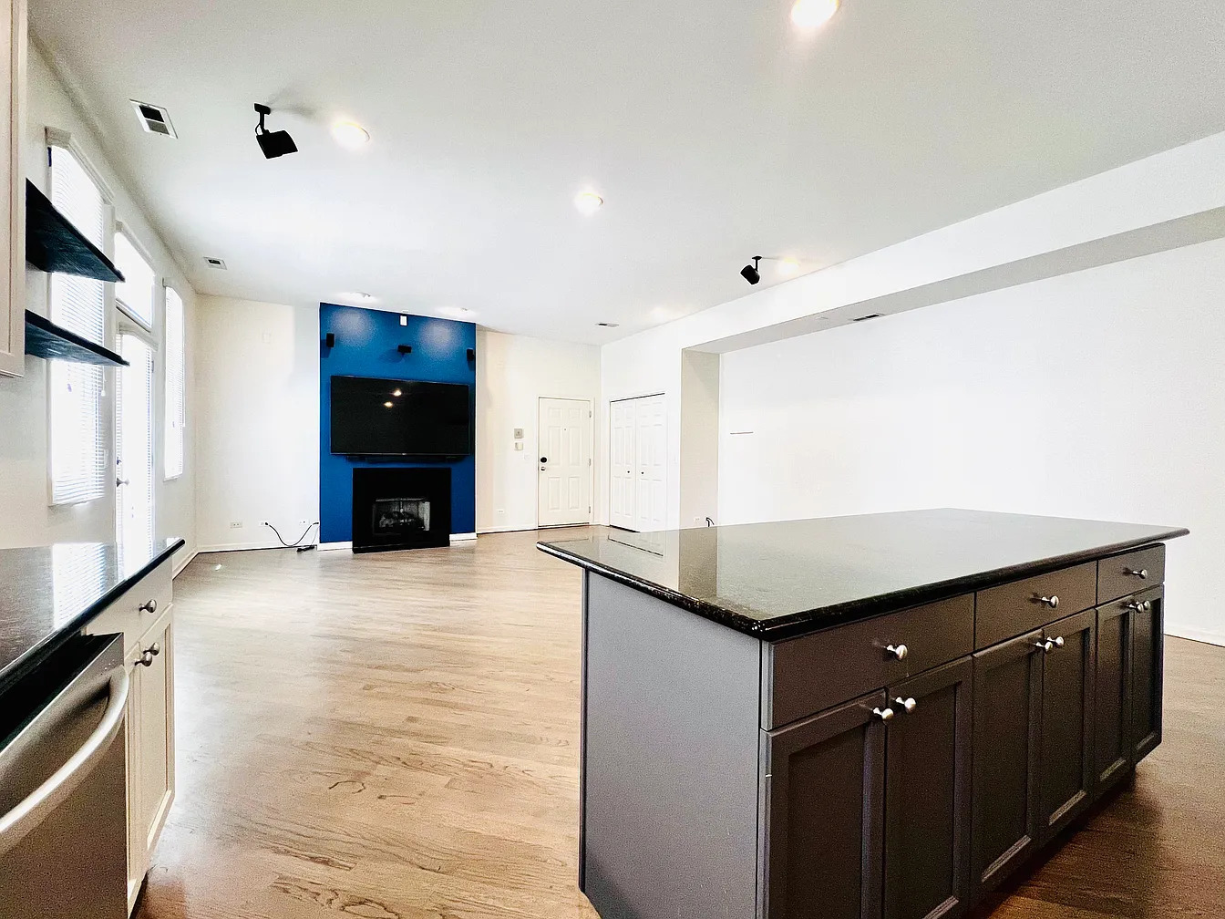 1761 W Morse Avenue #GS, Chicago, IL 60626