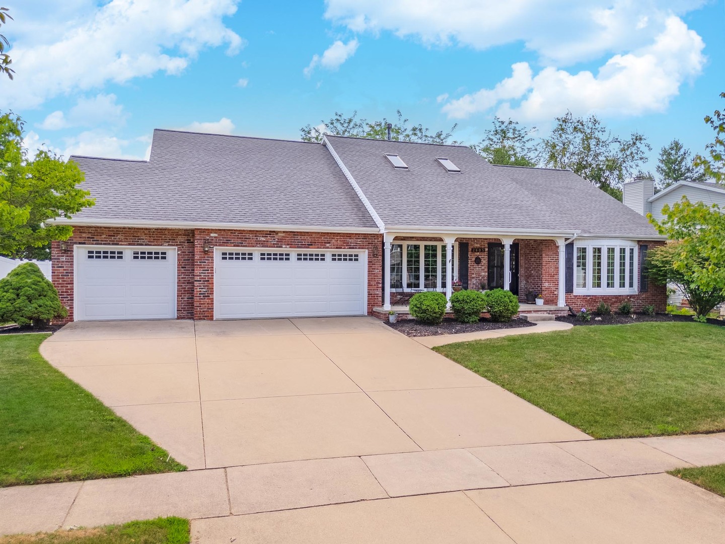 2605 Park Ridge Road, Bloomington, IL 61704