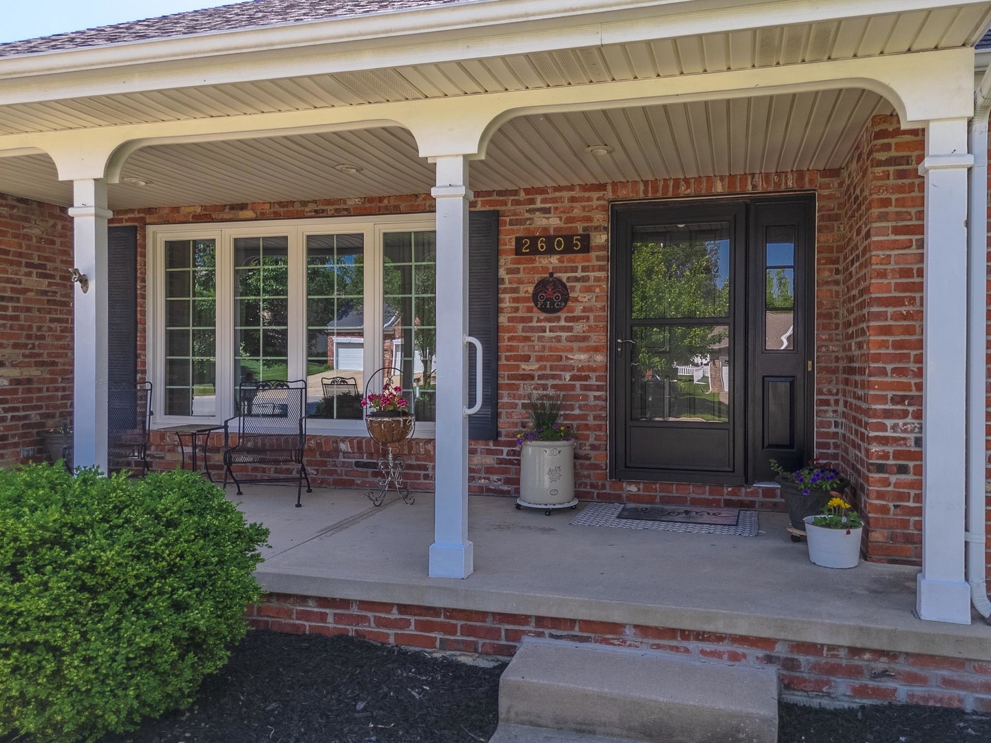 2605 Park Ridge Road, Bloomington, IL 61704