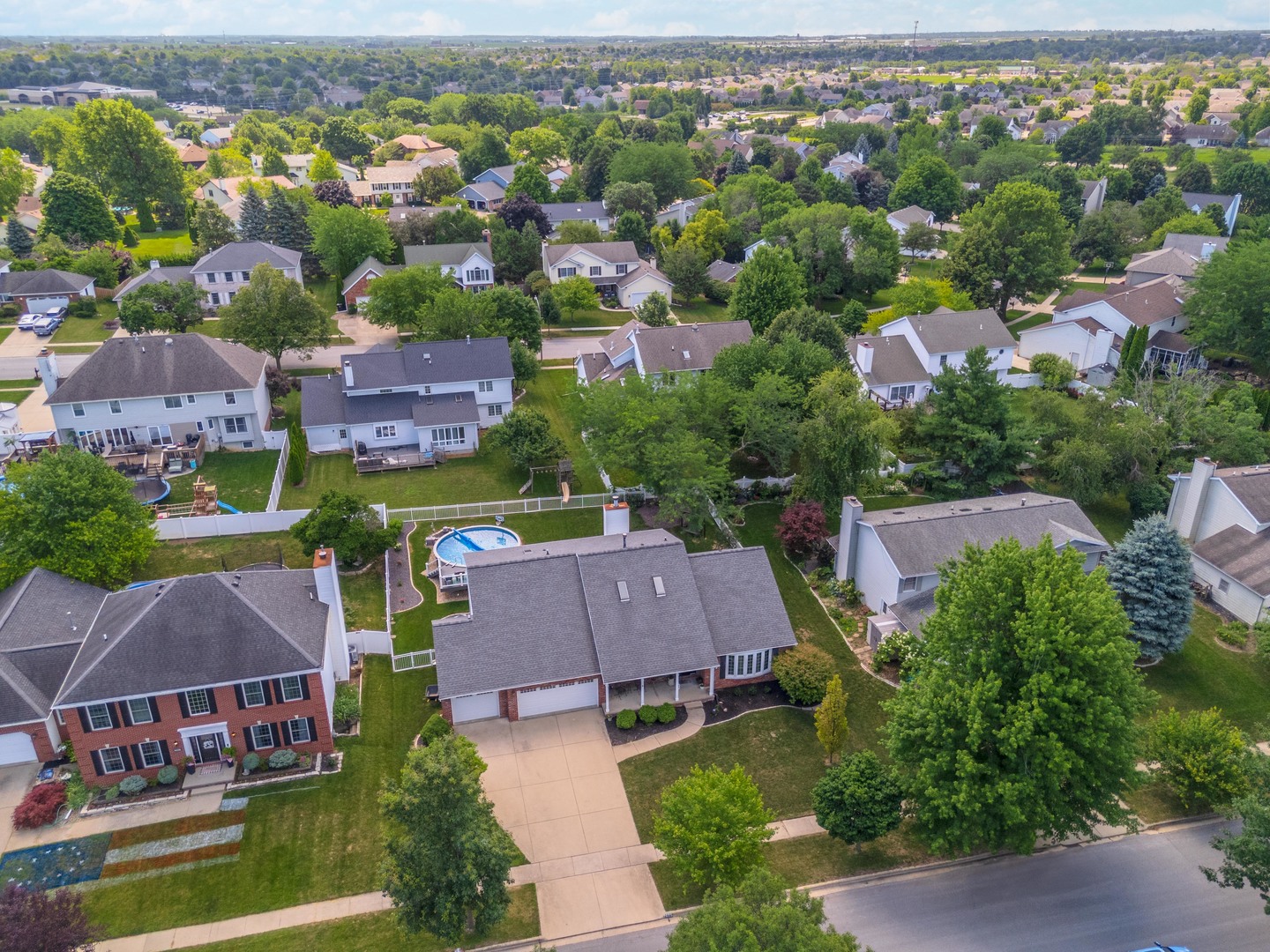 2605 Park Ridge Road, Bloomington, IL 61704