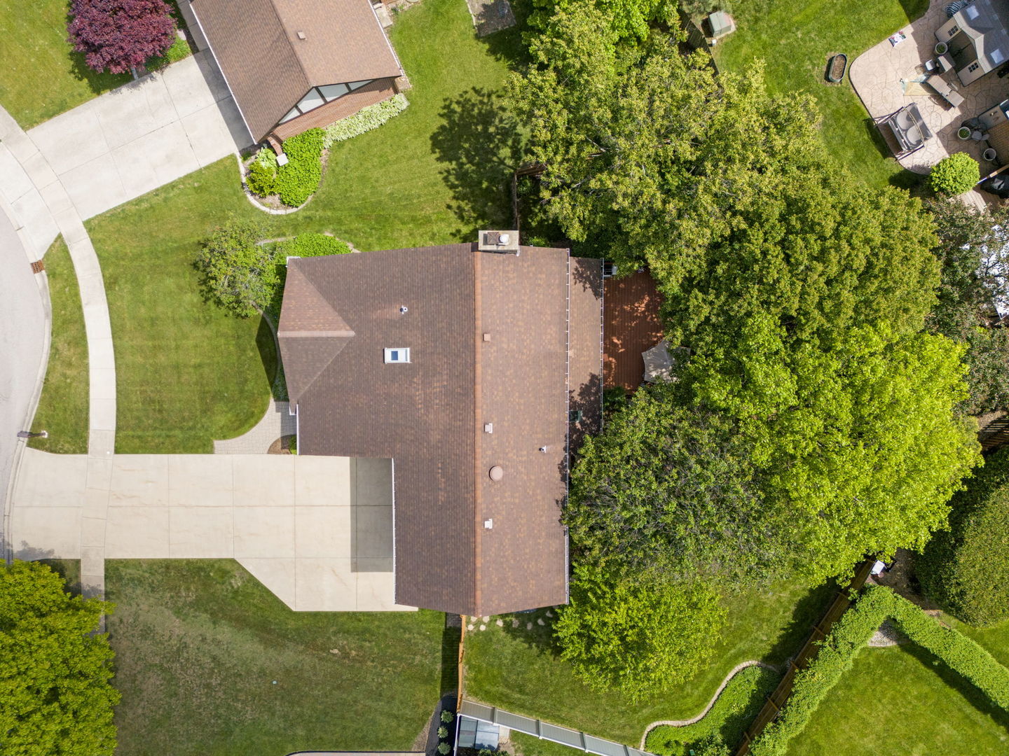 2S566 Thaddeus Circle, Glen Ellyn, IL 60137