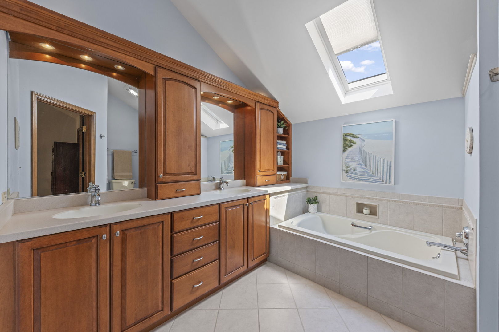 2S566 Thaddeus Circle, Glen Ellyn, IL 60137