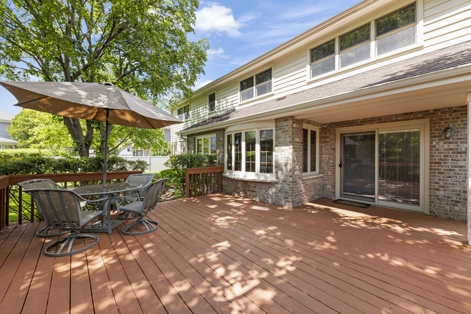 2S566 Thaddeus Circle, Glen Ellyn, IL 60137