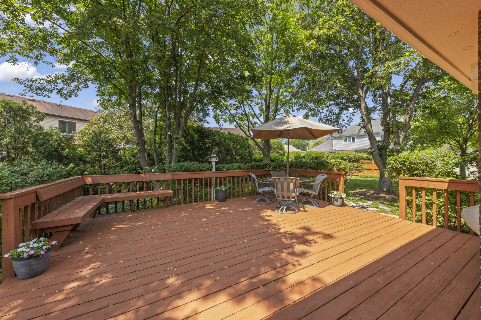 2S566 Thaddeus Circle, Glen Ellyn, IL 60137