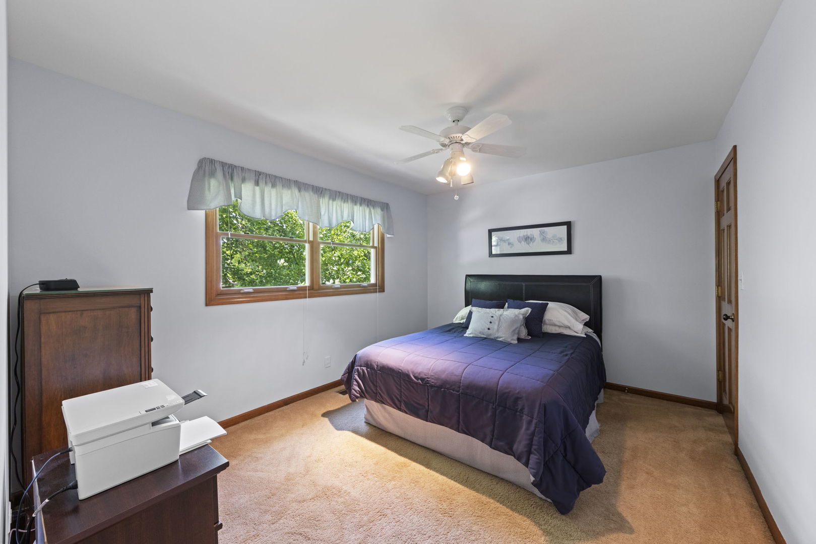2S566 Thaddeus Circle, Glen Ellyn, IL 60137