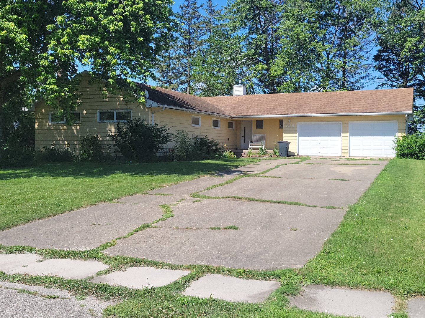 319 S Main Street, Dana, IL 61321