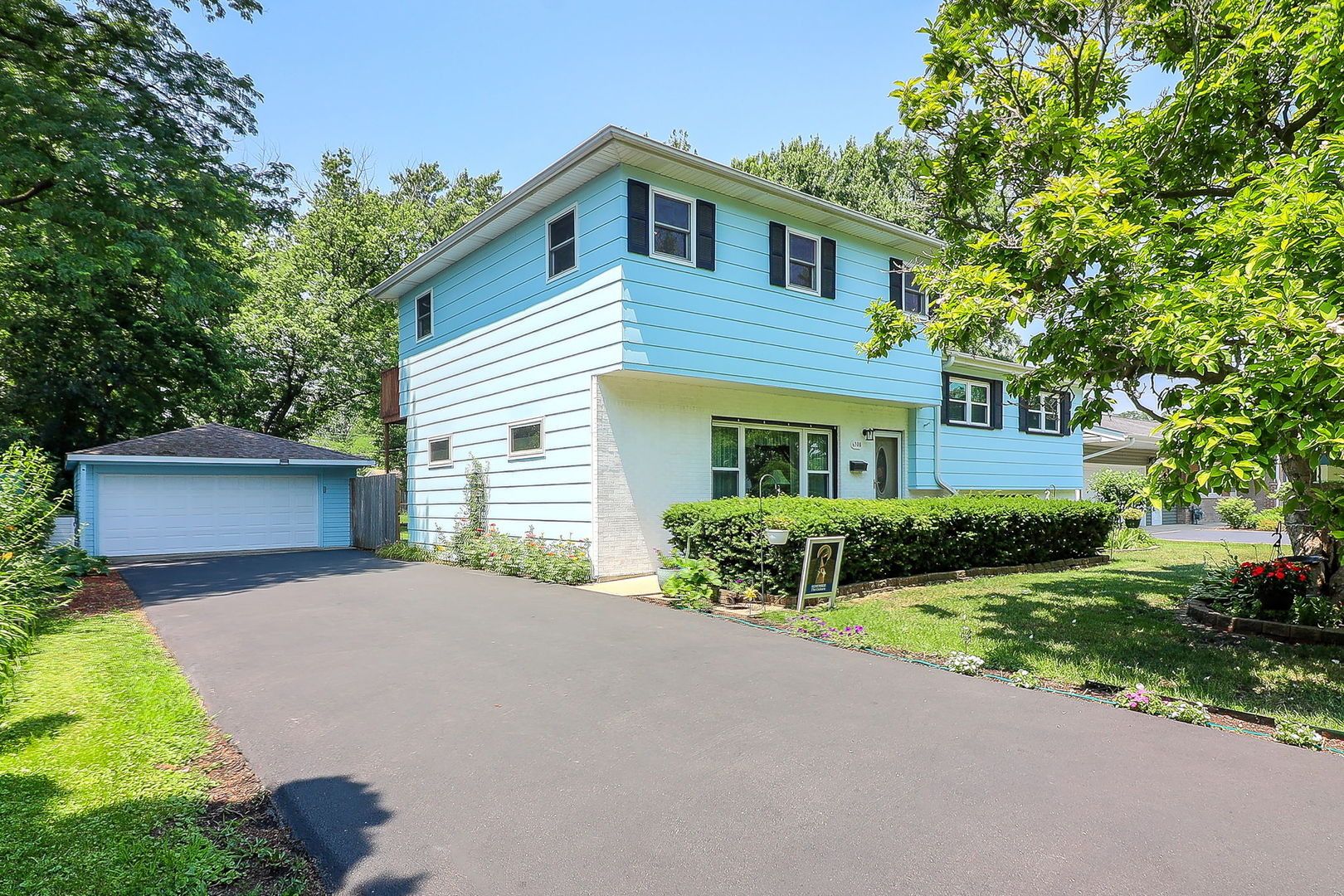 6308 Saratoga Avenue, Downers Grove, IL 60516