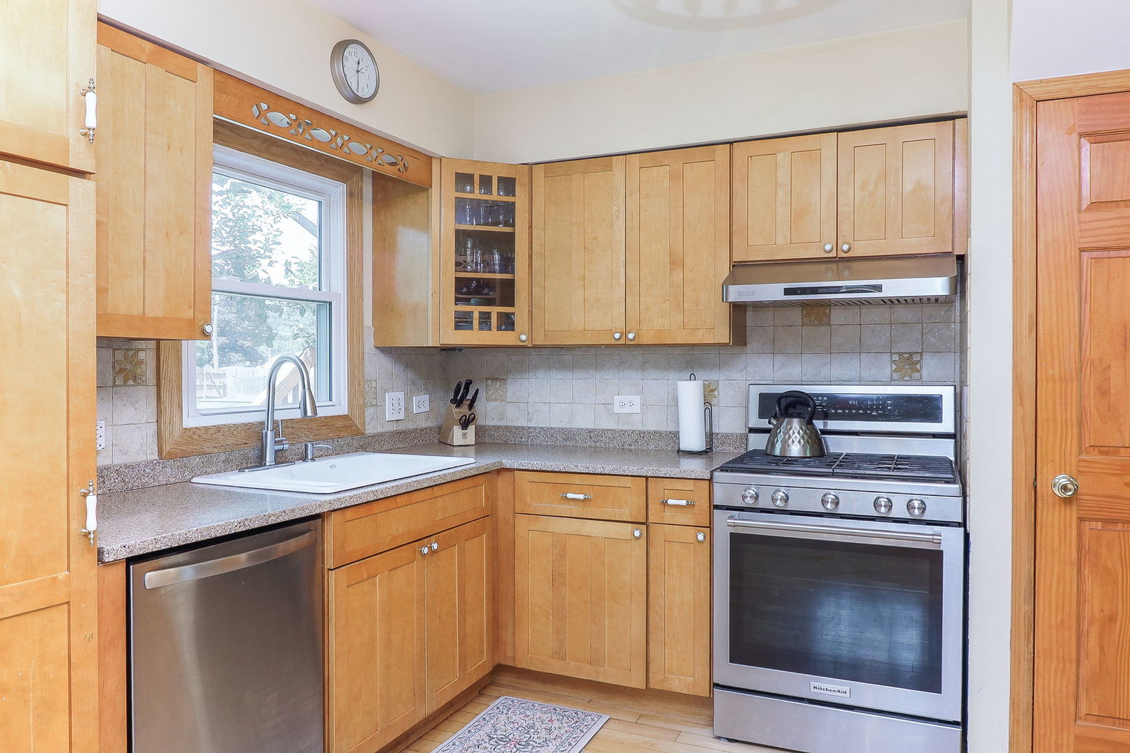 6308 Saratoga Avenue, Downers Grove, IL 60516