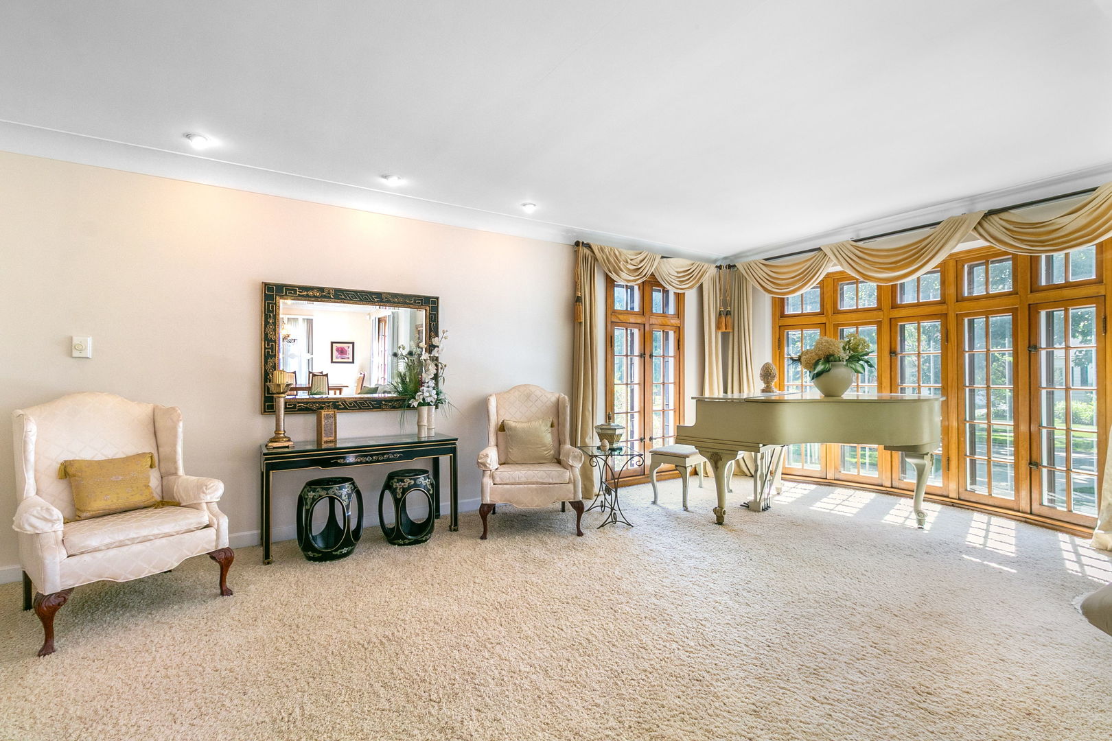 400 Selborne Road, Riverside, IL 60546