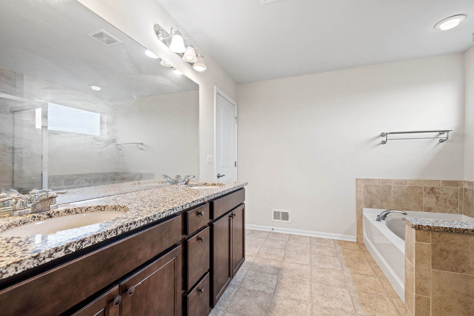 1523 Bayou Path Drive, Naperville, IL 60563