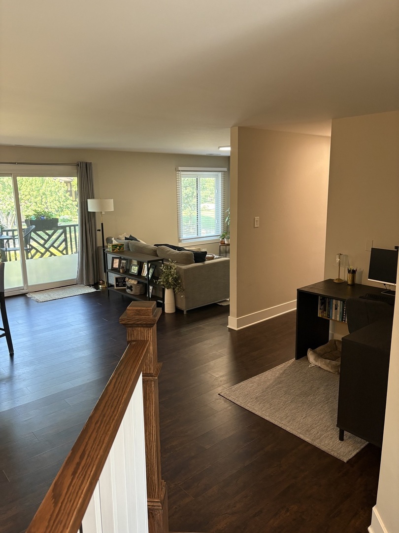 1704 Lakecliffe Drive #B, Wheaton, IL 60189