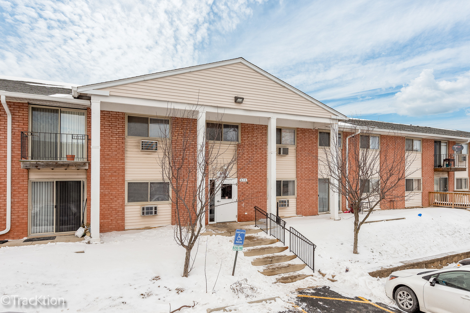 670 Marilyn Avenue #103, Glendale Heights, IL 60139