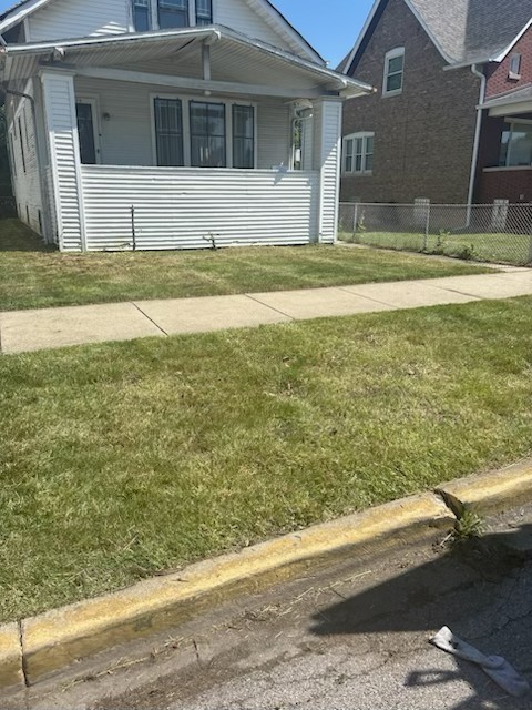 5624 W Eastwood Avenue, Chicago, IL 60630