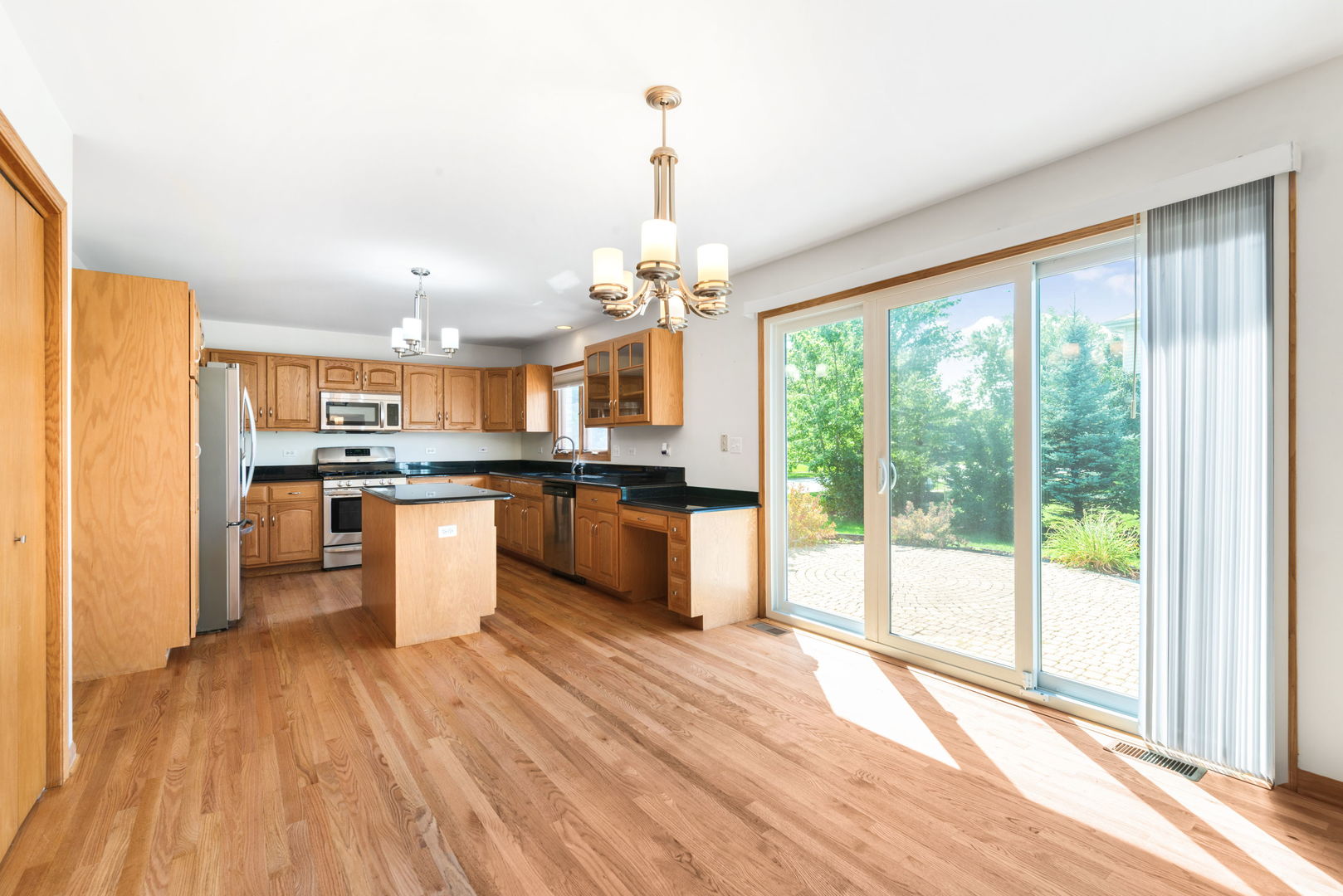 2301 Kerry Lane, Darien, IL 60561