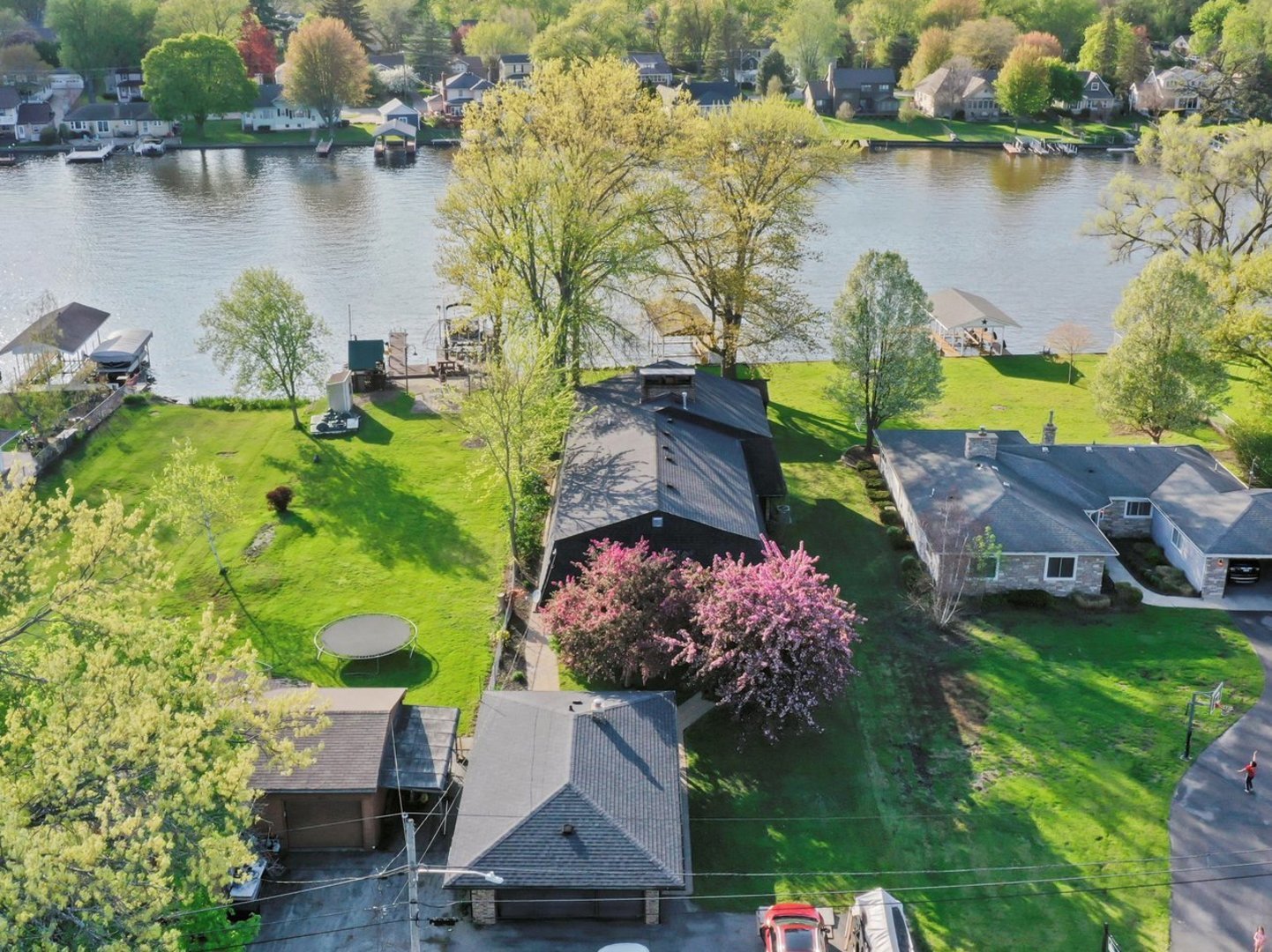 1423 N River Road, McHenry, IL 60050
