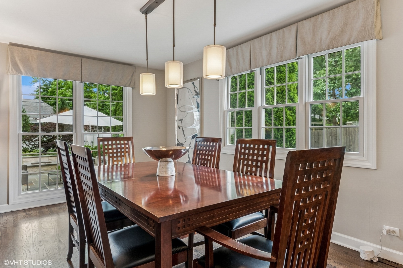 261 Woodstock Avenue, Glen Ellyn, IL 60137
