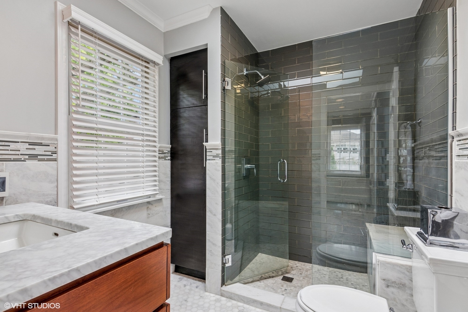 261 Woodstock Avenue, Glen Ellyn, IL 60137