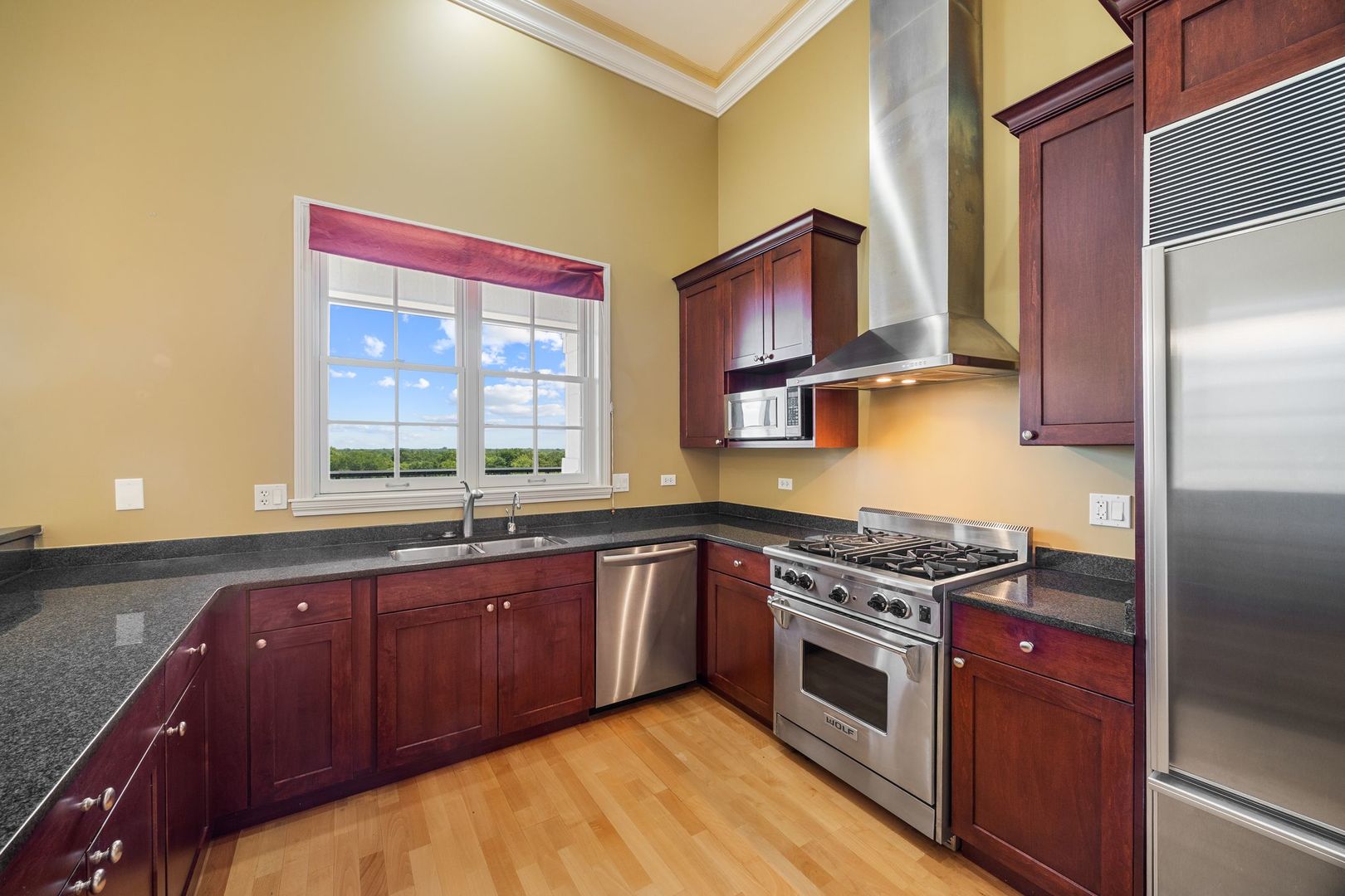 50 N Plum Grove Road #703E, Palatine, IL 60067
