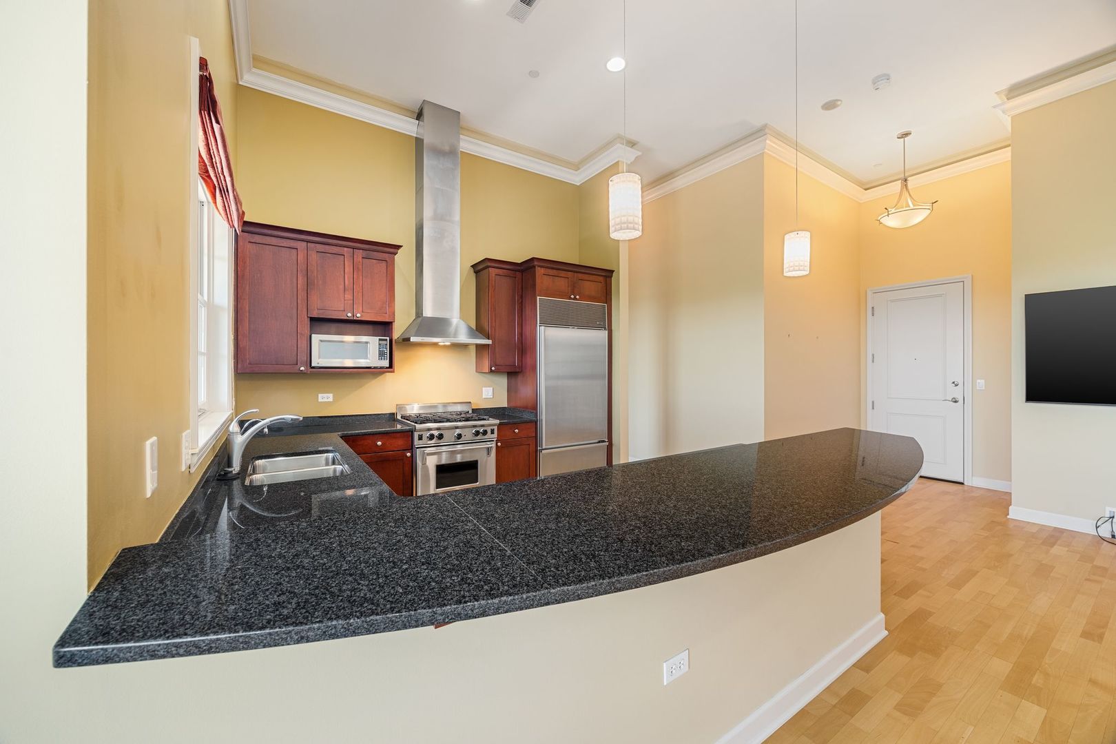 50 N Plum Grove Road #703E, Palatine, IL 60067