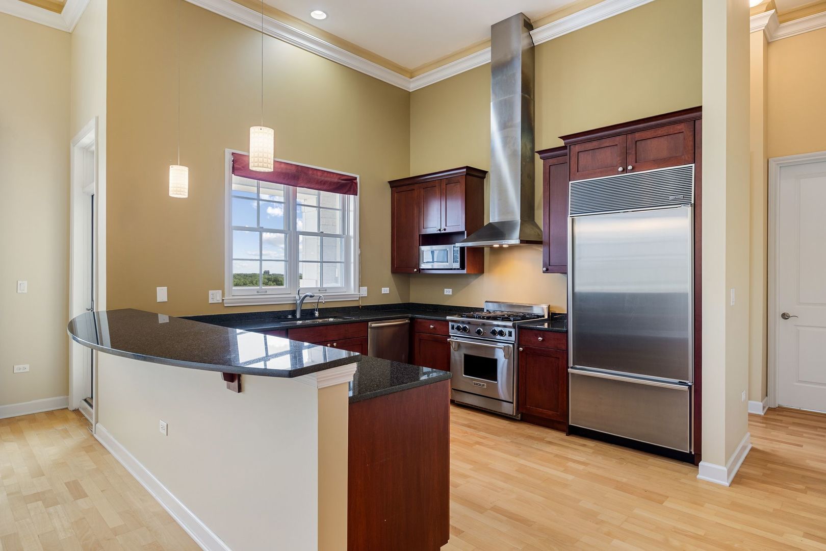 50 N Plum Grove Road #703E, Palatine, IL 60067