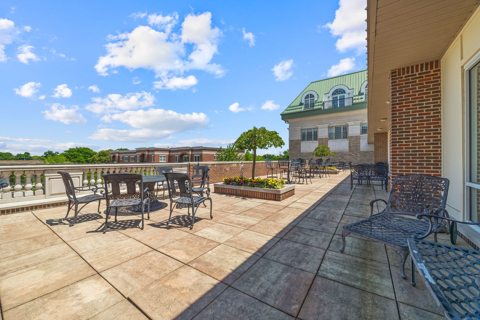 50 N Plum Grove Road #703E, Palatine, IL 60067
