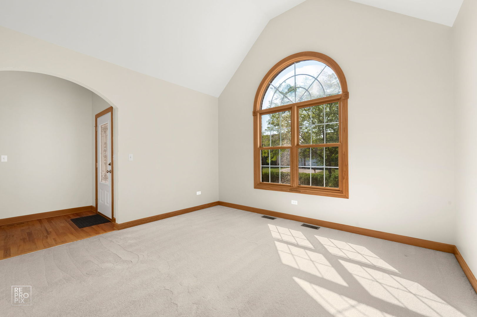 405 Sudbury Circle, Oswego, IL 60543