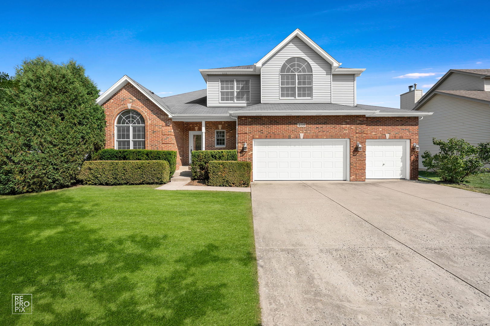 405 Sudbury Circle, Oswego, IL 60543